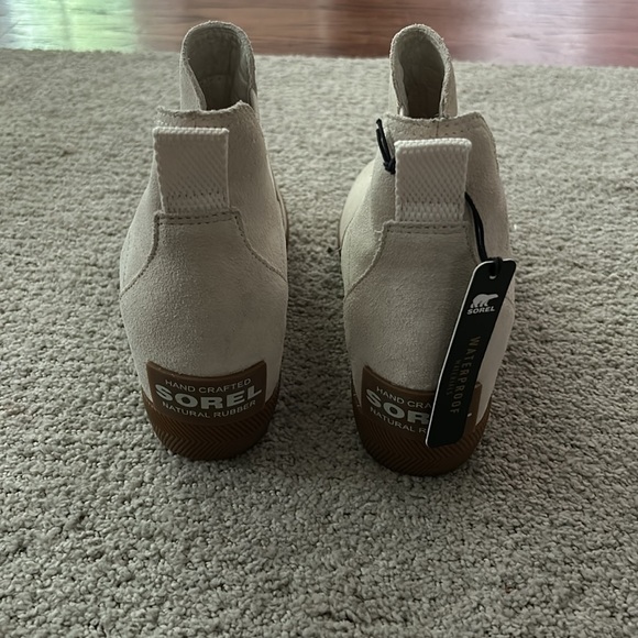 Sorel women’s out n about slip-on wedge boot, suede uppers, rubber sole - Picture 2 of 6